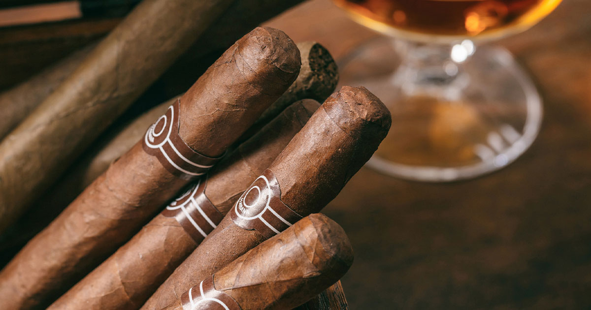 How to Judge a Good Cigar, William Henry Insider